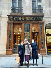 Load image into Gallery viewer, Local Paris Tour (semi-customizable)